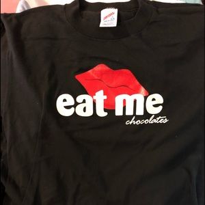 VINTAGE JERZEES EAT ME CHOCOLATES T-SHIRT
